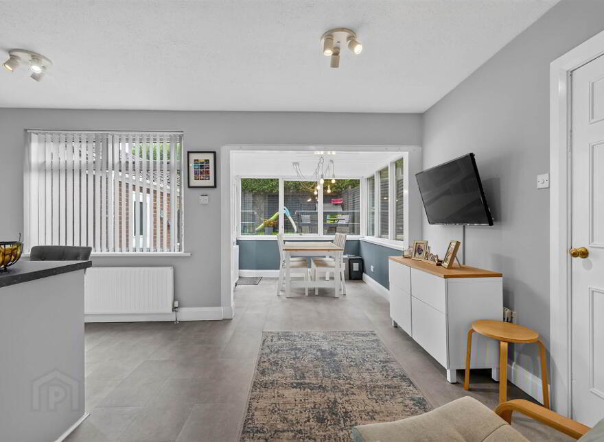 40 Cairnshill Park, Belfast, BT8 6RG