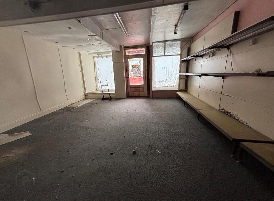 King TV, Green Street, Callan, R95H31W
