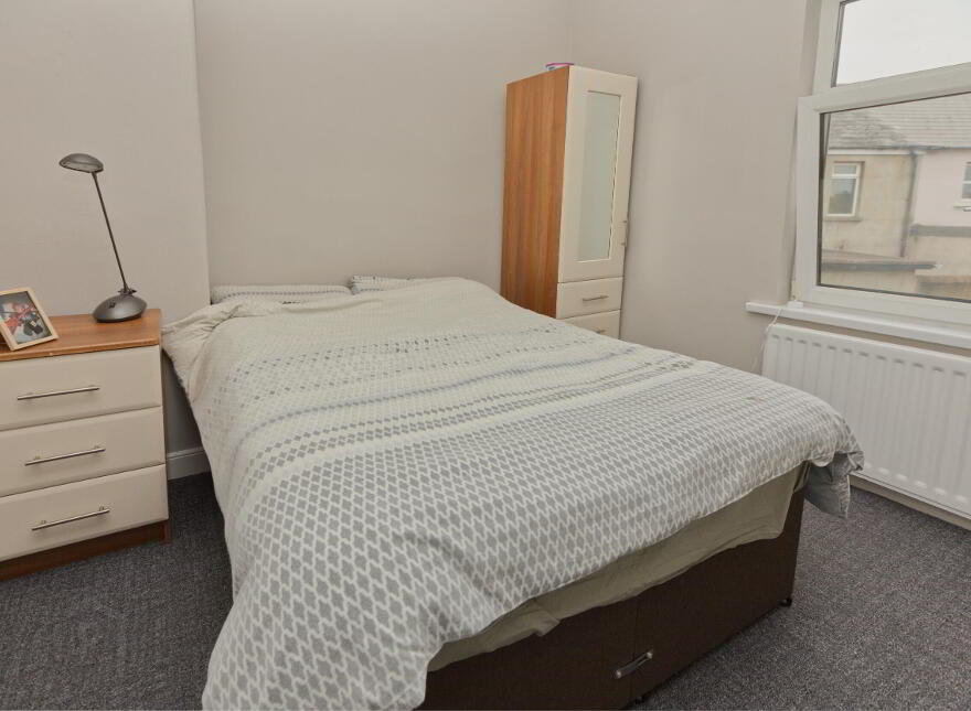 35 Belfast Road, Bangor, BT20 3PW