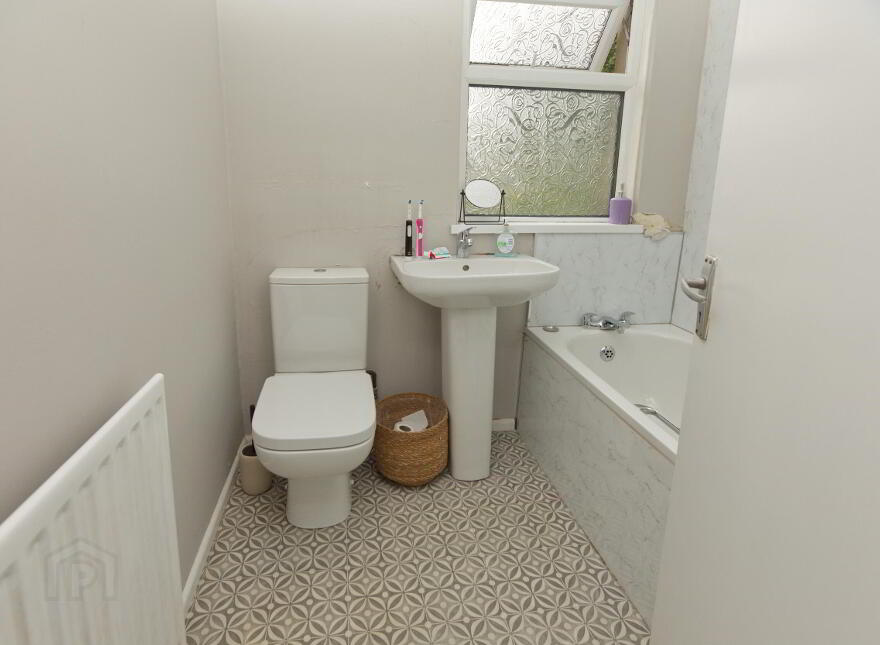 35 Belfast Road, Bangor, BT20 3PW