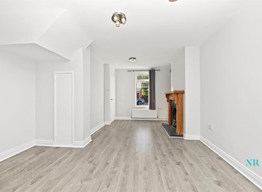 71 Ballynahinch Road, Lisburn, BT27 5EZ