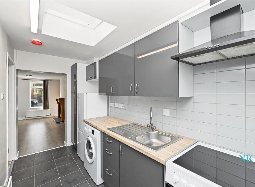 71 Ballynahinch Road, Lisburn, BT27 5EZ