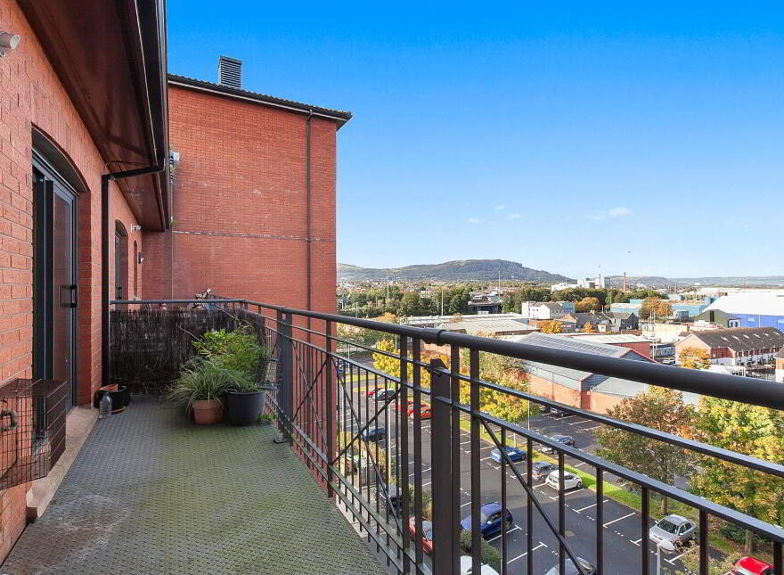 Apt 28, Pilot Place, Belfast, BT1 3AG