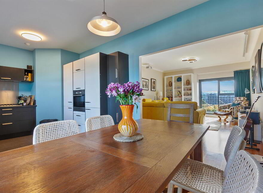 Apt 28, Pilot Place, Belfast, BT1 3AG