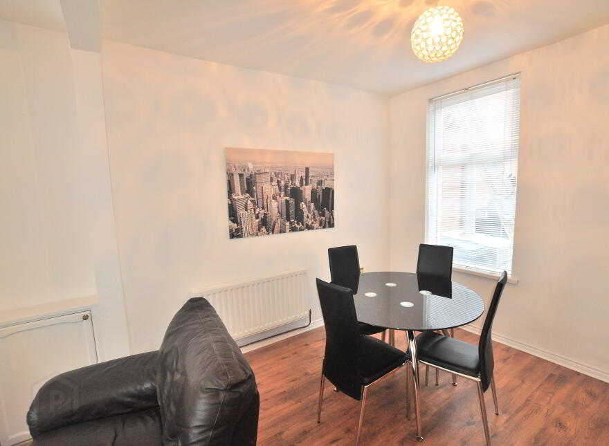 7 Clarendon Avenue, Belfast, BT5 5JT
