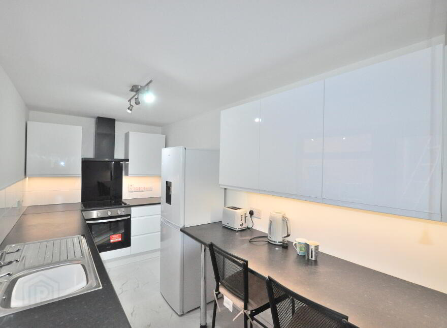 7 Clarendon Avenue, Belfast, BT5 5JT