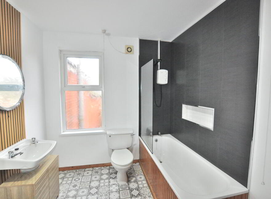 7 Clarendon Avenue, Belfast, BT5 5JT