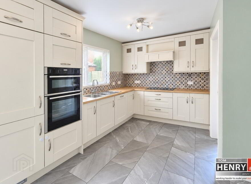 25 Hollyfields, Old Eglish Road, Dungannon, BT71 7BH