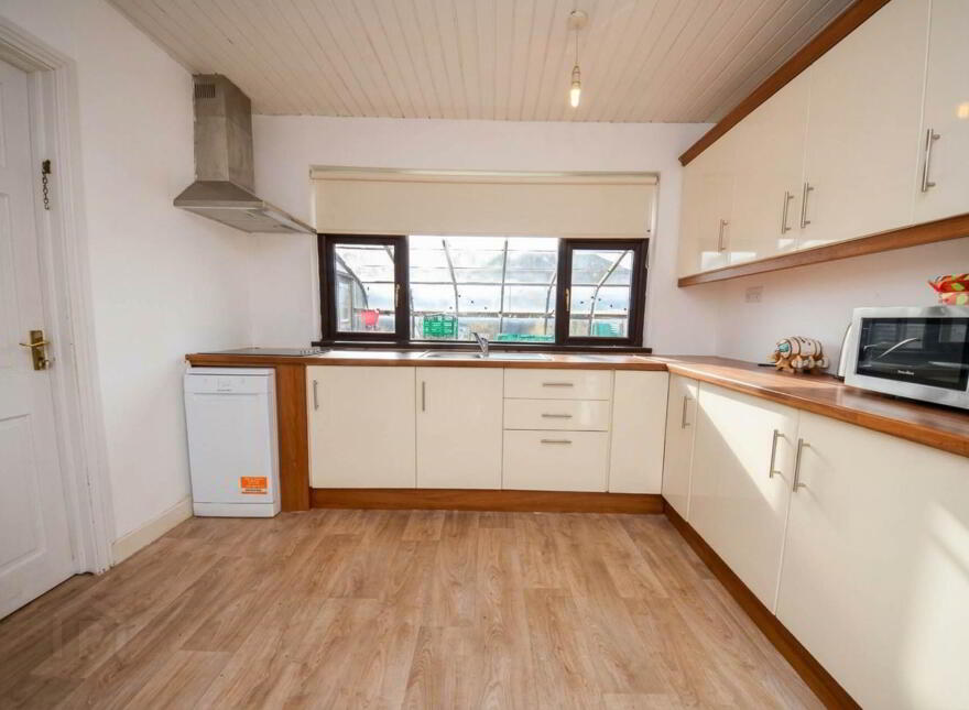 90 Shanliss Road, Santry, Dublin, D09F380