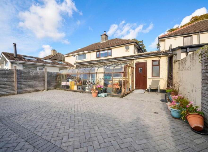 90 Shanliss Road, Santry, Dublin, D09F380