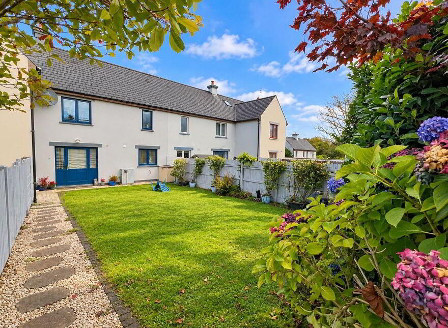 29 Páirc Na Fána, Union Hall, P81AK15