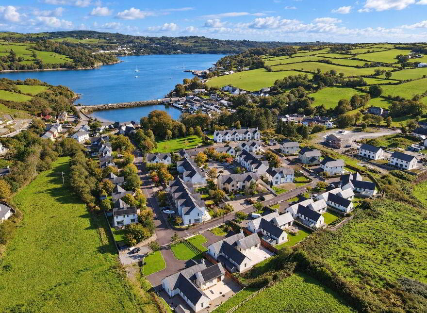 29 Páirc Na Fána, Union Hall, P81AK15
