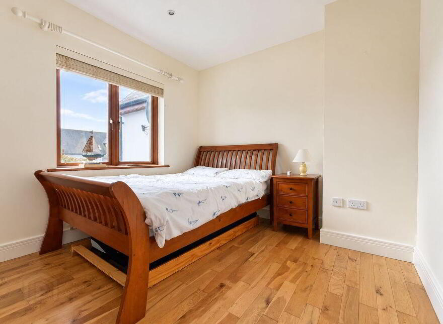 29 Páirc Na Fána, Union Hall, P81AK15