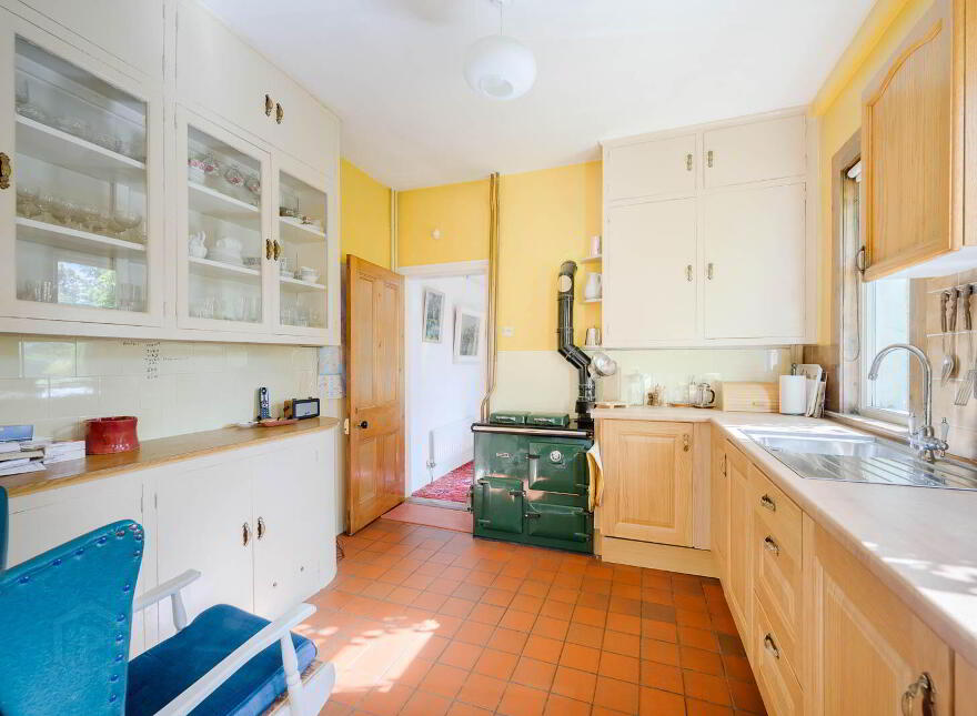 33 Knock Road, Belfast, BT5 6LA