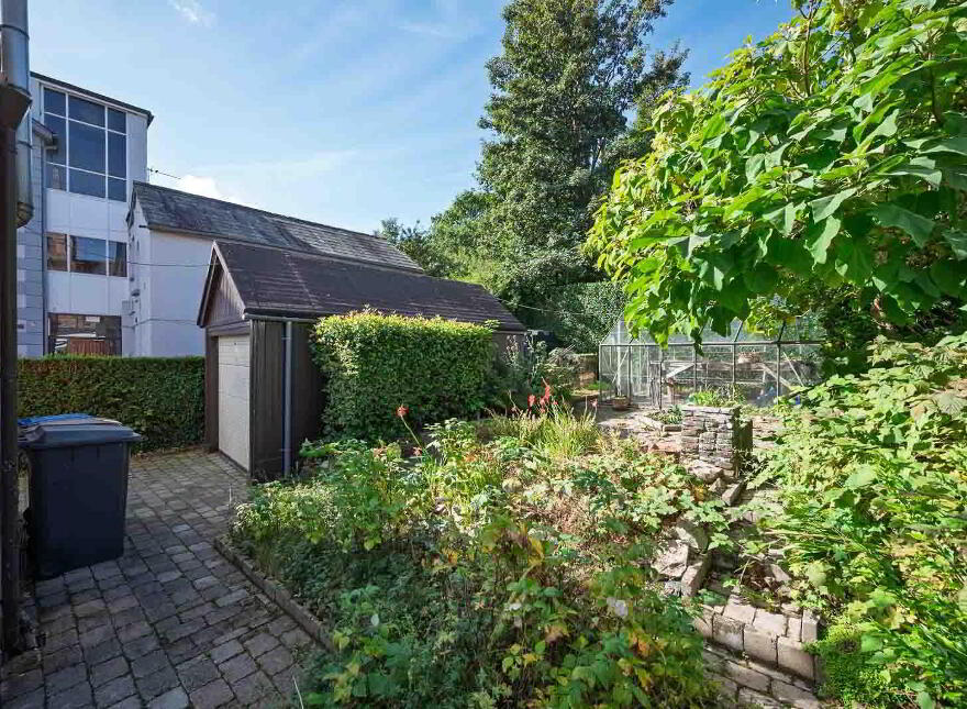 33 Knock Road, Belfast, BT5 6LA