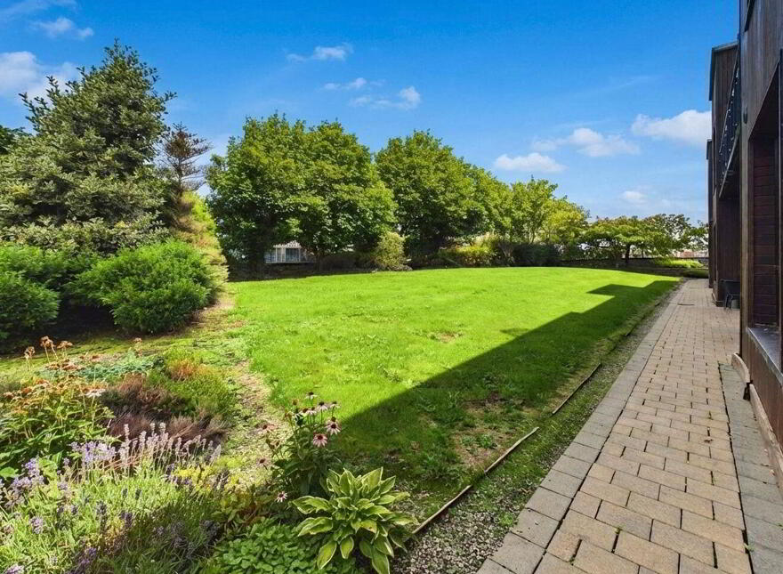 6 Dun Oran, Oranhill, Oranhill