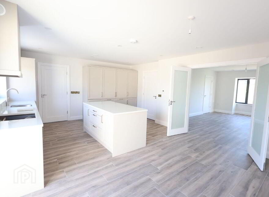 58 Rockwell, Ballina, F26D2F8