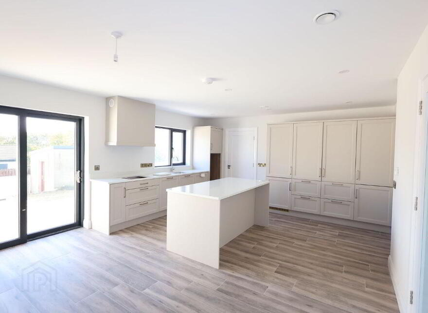 58 Rockwell, Ballina, F26D2F8