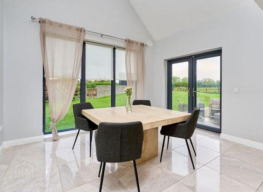 Longridge, Carbury, W91YXE1