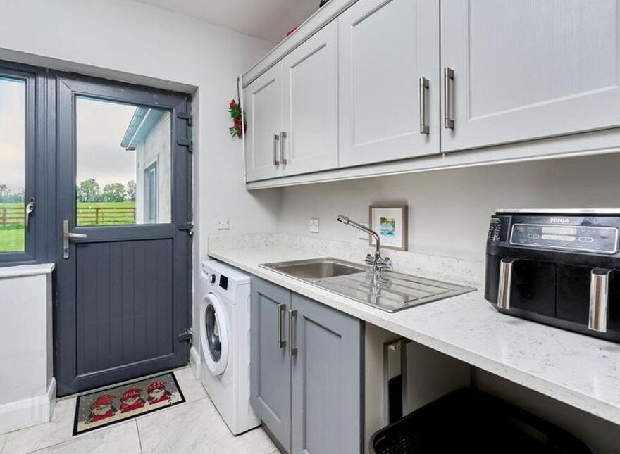 Longridge, Carbury, W91YXE1