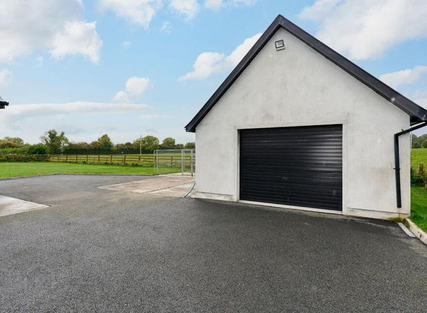 Longridge, Carbury, W91YXE1
