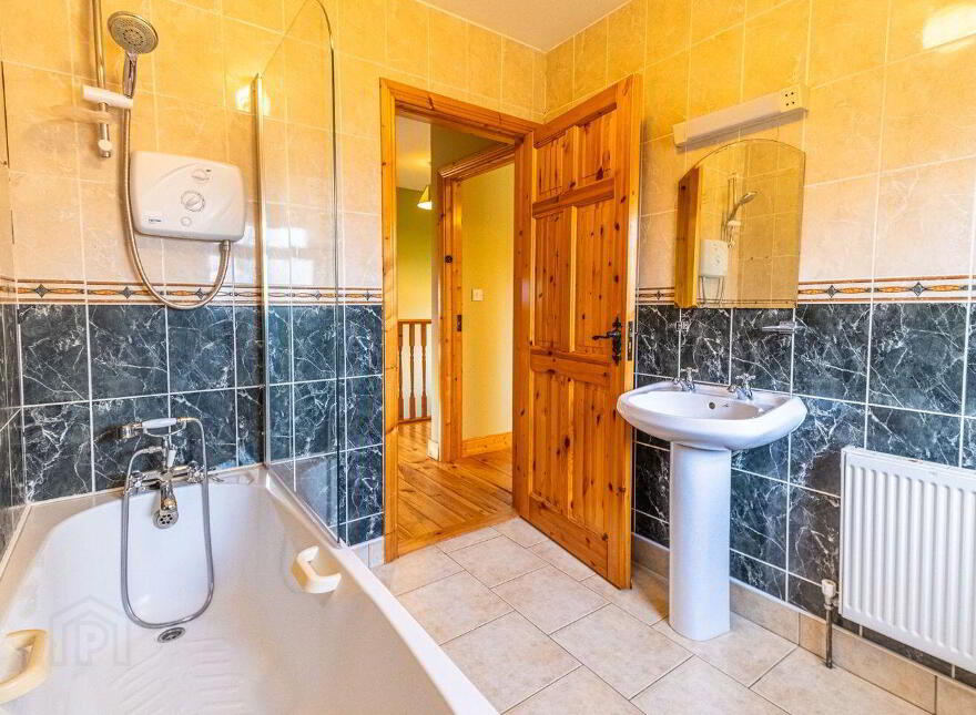 17 Loughan Hill, Drumlish, N39X622