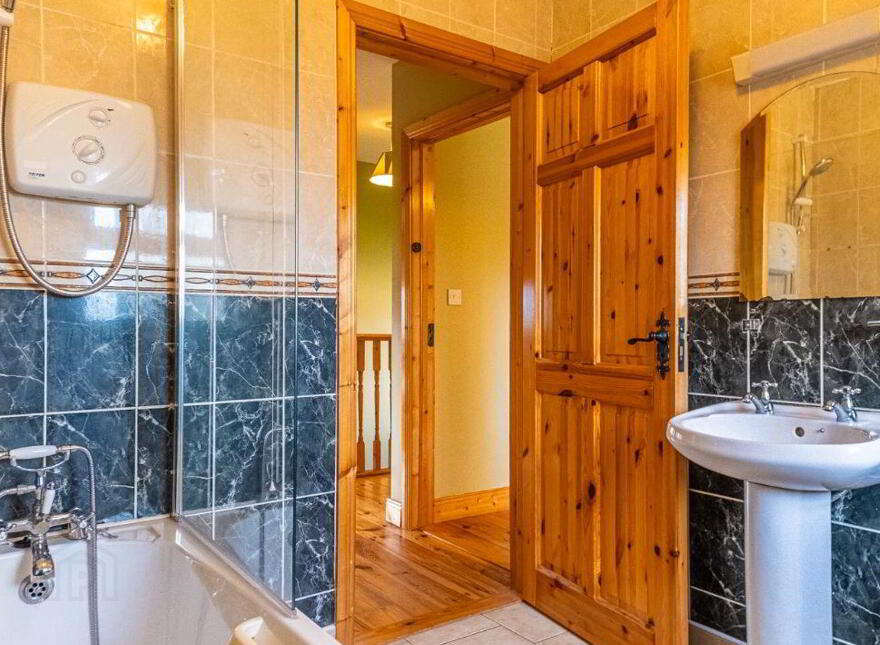 17 Loughan Hill, Drumlish, N39X622