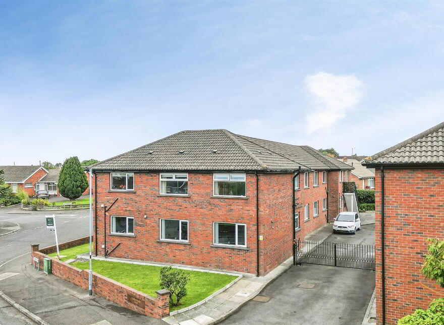 5 Carrickburn Court, Carrickfergus, BT38 7PQ