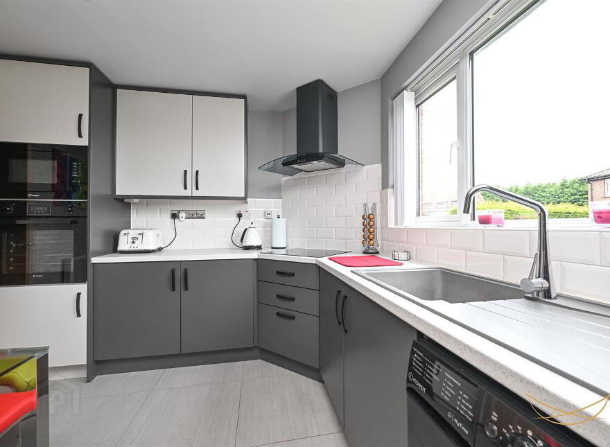 5 Carrickburn Court, Carrickfergus, BT38 7PQ