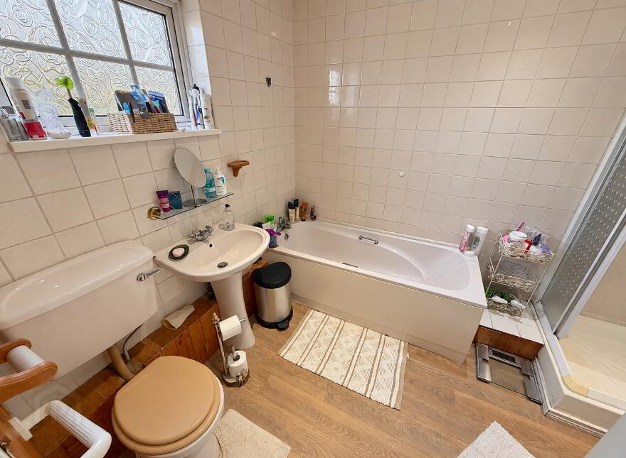 8 Bentley Terrace, Waterside, L’derry, BT47 6BN