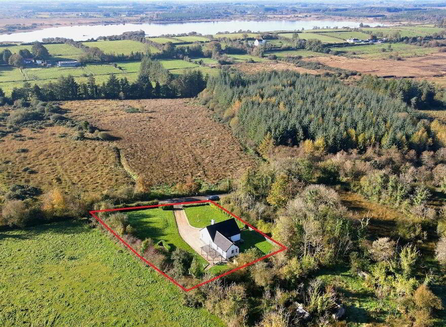 Curraghard, Lisacul, Lisacul, F45F242