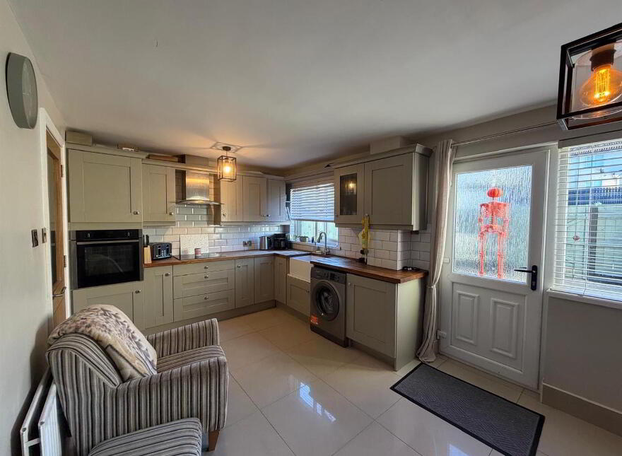 76 Hollymount Park, Waterside, Derry, BT47 3UP