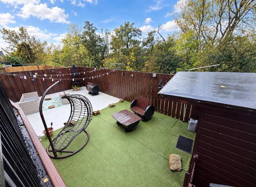 7 Grangewood Court, Waterside, L'Derry, BT47 5WT