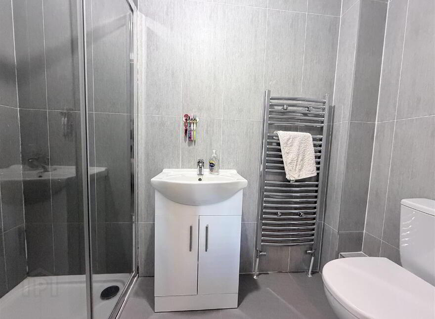 12a Cumber View, Claudy, L'Derry, BT47 4FG