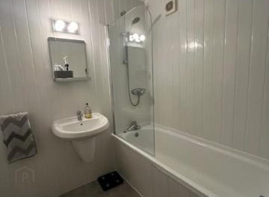 Flat 3, 375 Antrim Road, Belfast, BT15 3BG