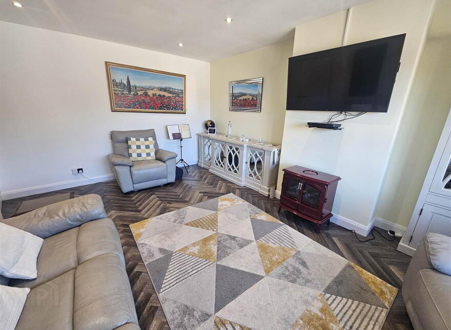 6 Traherne Gardens, Lisburn, BT27 5QW