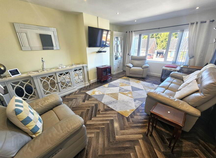 6 Traherne Gardens, Lisburn, BT27 5QW
