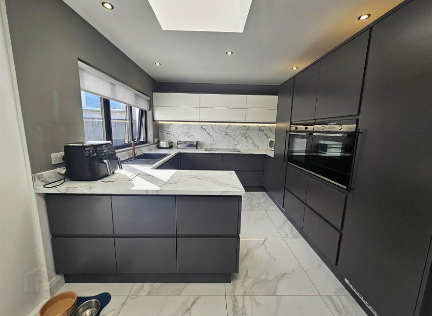 6 Traherne Gardens, Lisburn, BT27 5QW