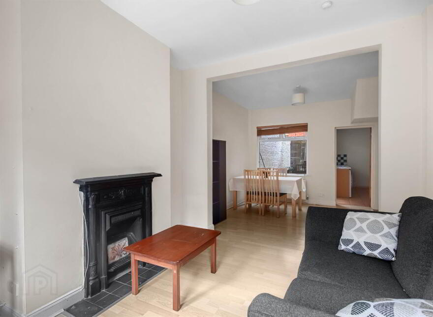 32 Hollycroft Avenue, Belfast, BT5 5JE