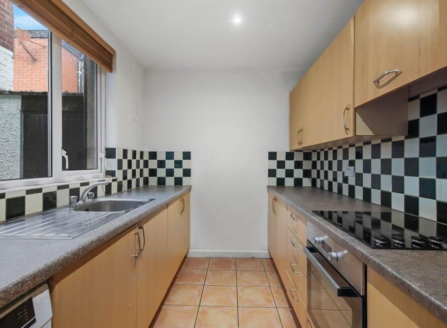 32 Hollycroft Avenue, Belfast, BT5 5JE