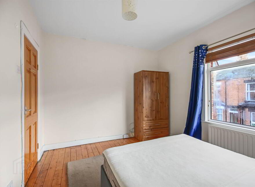32 Hollycroft Avenue, Belfast, BT5 5JE