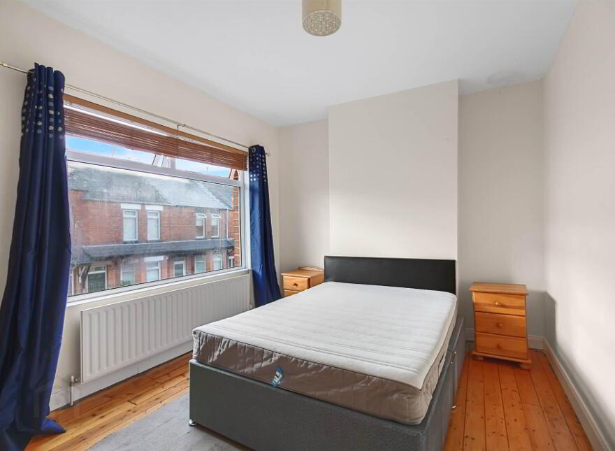 32 Hollycroft Avenue, Belfast, BT5 5JE