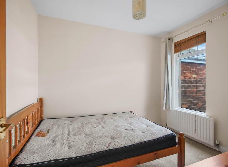 32 Hollycroft Avenue, Belfast, BT5 5JE