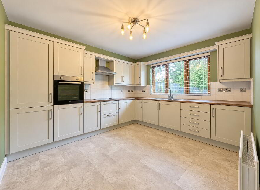 5 Stream Park, Kilkeel, BT34 4DE