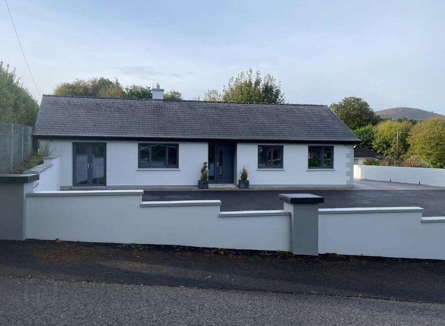 Altamont, Millstreet, P51X9R0