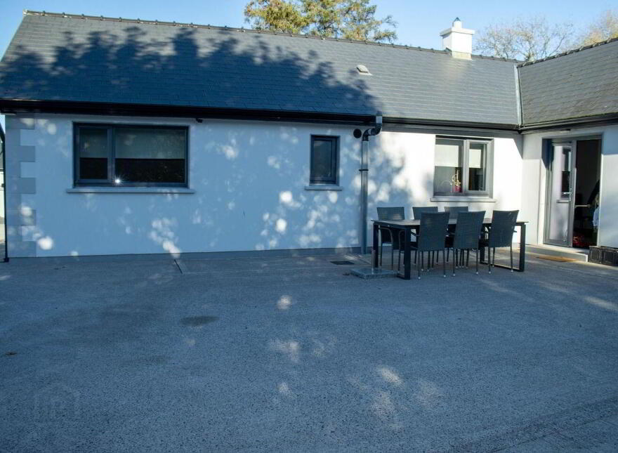Altamont, Millstreet, P51X9R0