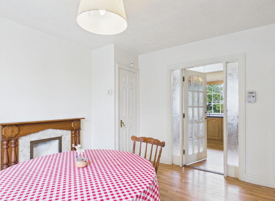 The Green, Holycross, Holycross, E41R250