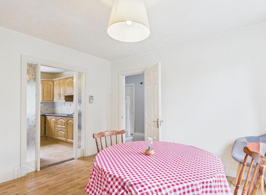 The Green, Holycross, Holycross, E41R250