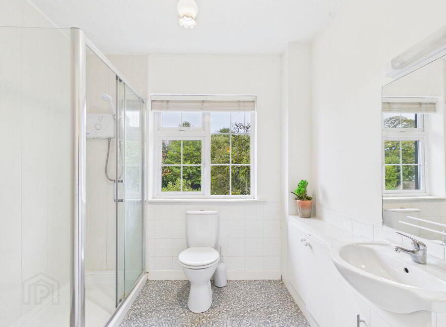 The Green, Holycross, Holycross, E41R250