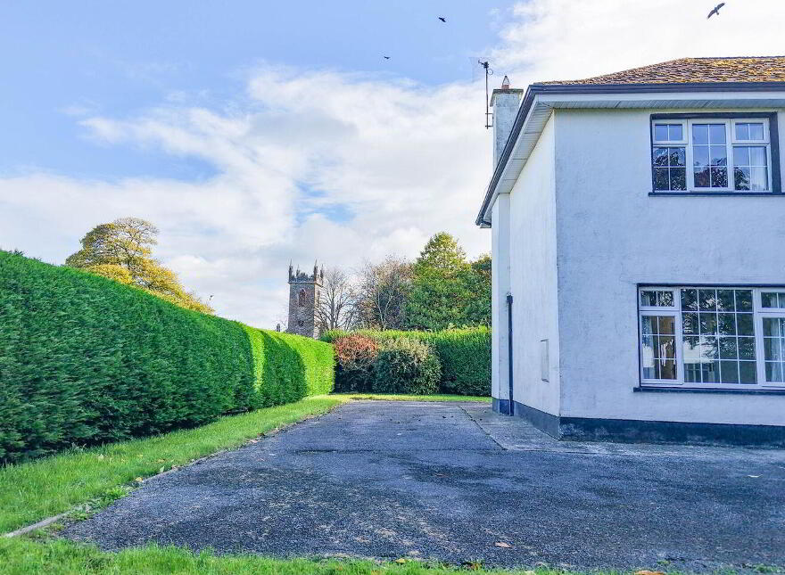 The Green, Holycross, Holycross, E41R250